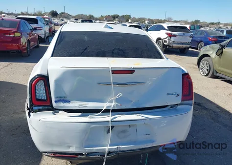 2019 Chrysler 300 300S Awd из США, поврежденный, VIN 2C3CCAGG3KH586466